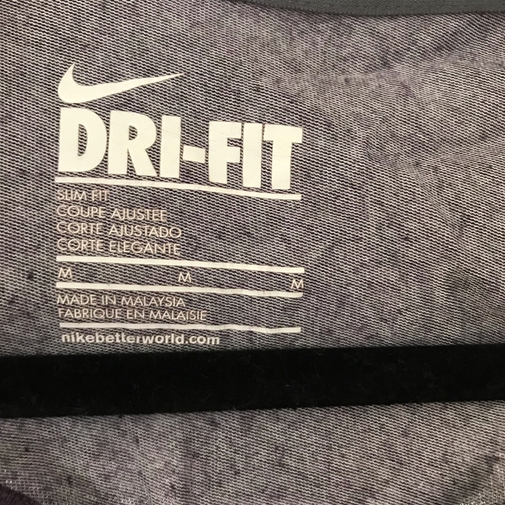 Nike Dri-Fit - Picture 3 of 4